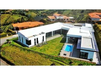 Casa de campo de alto standing de 1800 m2 en venta Retiro, Departamento de Antioquia