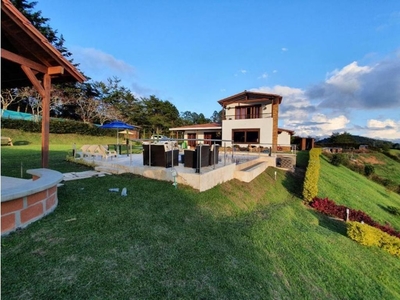 Casa de campo de alto standing de 3 dormitorios en venta San Vicente, Departamento de Antioquia