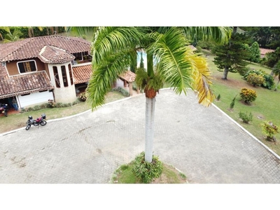 Casa de campo de alto standing de 5 dormitorios en venta Barbosa, Departamento de Antioquia