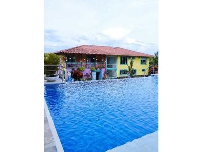 Exclusivo hotel de 2300 m2 en venta Montenegro, Colombia