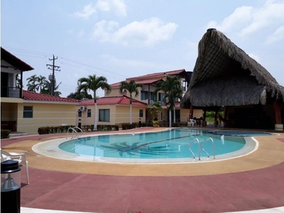 Hotel con encanto de 9300 m2 en venta Villavicencio, Colombia