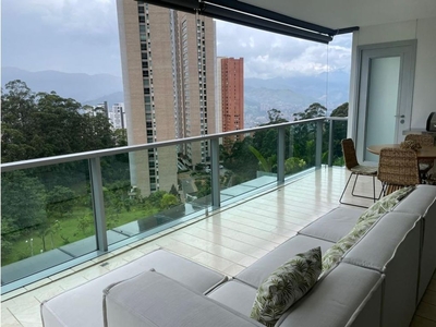 Piso de alto standing de 256 m2 en venta en Medellín, Departamento de Antioquia