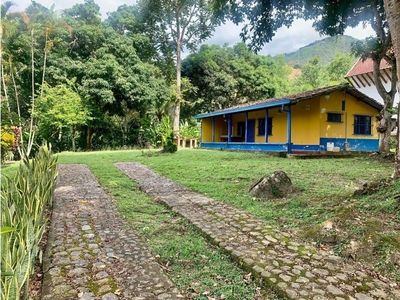 Terreno / Solar de 8000 m2 en venta - San Jerónimo, Departamento de Antioquia
