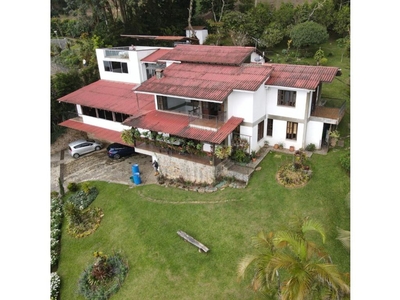 Vivienda de alto standing de 3000 m2 en venta Cali, Colombia