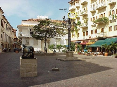 Cartagena - Apartaestudio en la Plaza Santo Domingo