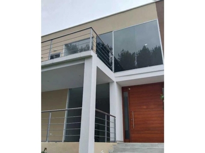 Casa de campo de alto standing de 3 dormitorios en venta Guasca, Cundinamarca