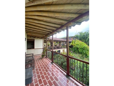 Hotel con encanto de 2000 m2 en venta Armenia, Quindío Department