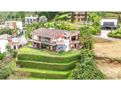 Vivienda exclusiva de 1392 m2 en venta Sabaneta, Colombia