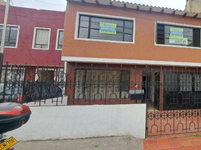 Casa En Arriendo En Chía Chia. Cod 108519