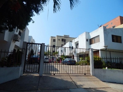 Apartamento de 2 habitaciones en Riomar, 95mt