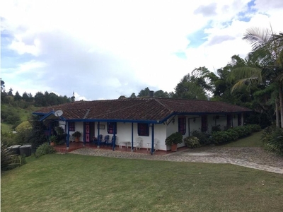 Casa de campo de alto standing de 16000 m2 en venta Carmen de Viboral, Departamento de Antioquia