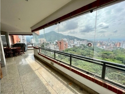Piso exclusivo de 435 m2 en venta en Cali, Colombia