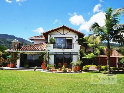 Exclusiva Villa / Chalet en venta Retiro, Colombia