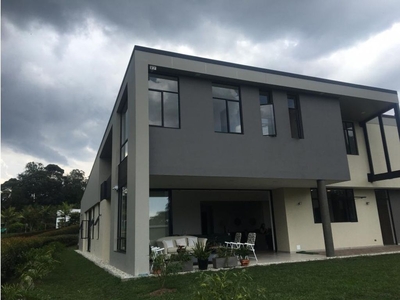 Vivienda de alto standing de 2000 m2 en venta Rionegro, Departamento de Antioquia