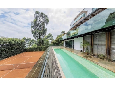 Vivienda de lujo de 1530 m2 en venta Medellín, Colombia