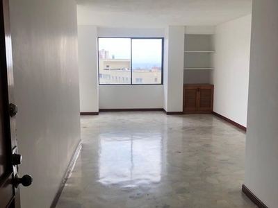 Apartamento en venta El Peñón, Comuna 3